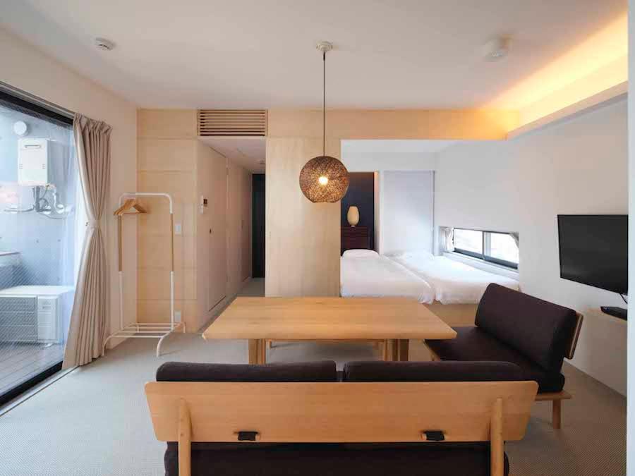 East Square Tokyo Hotell Exteriör bild
