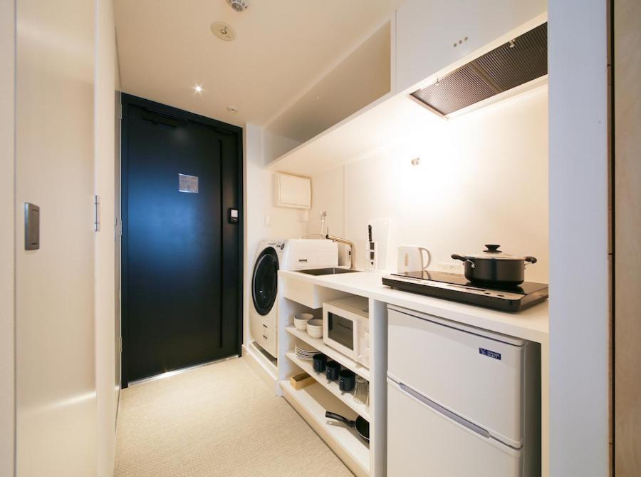 East Square Tokyo Hotell Exteriör bild